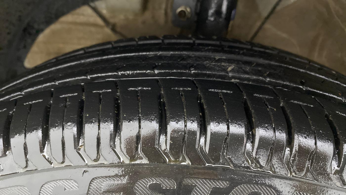 2020 Maruti Swift VXI, Petrol, Manual, 14,287 km, Left Front Tyre Tread