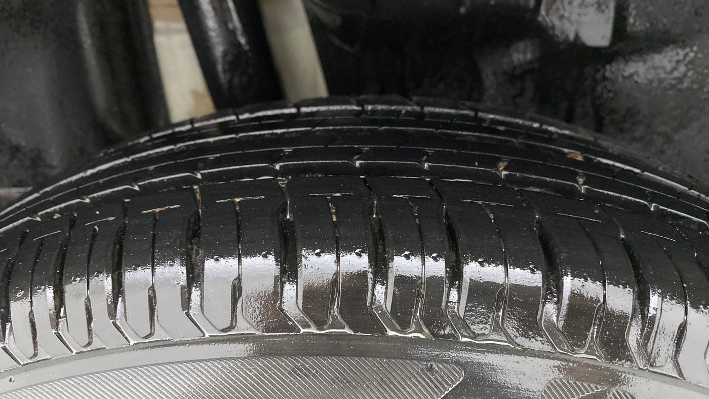 2020 Maruti Swift VXI, Petrol, Manual, 14,287 km, Right Rear Tyre Tread