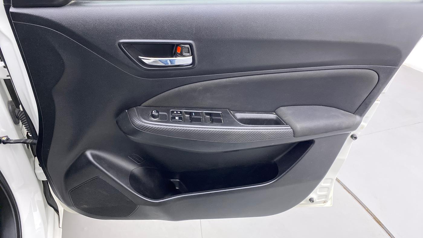 2020 Maruti Swift VXI, Petrol, Manual, 14,287 km, Driver Side Door Panels Control