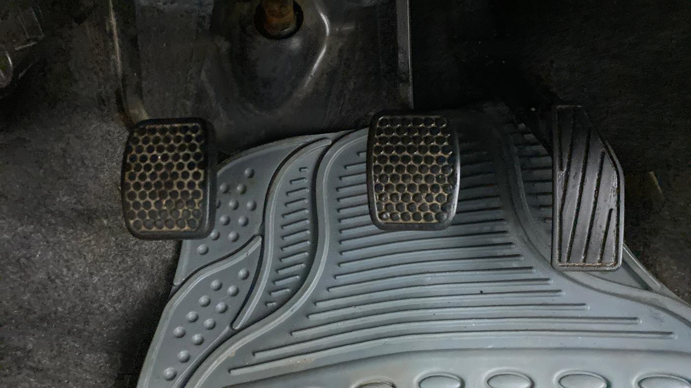 2017 Maruti Alto 800 LXI, Petrol, Manual, 8,798 km, Pedals
