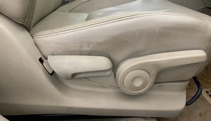 2018 Maruti Ciaz ALPHA  AT 1.5 SHVS PETROL, Petrol, Automatic, 62,754 km, Driver Side Adjustment Panel