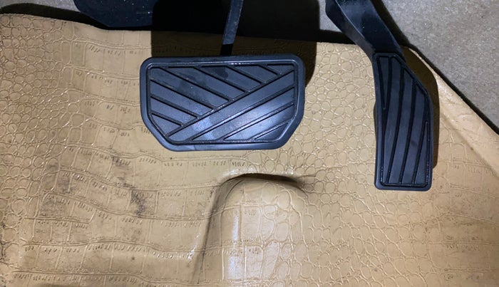 2018 Maruti Ciaz ALPHA  AT 1.5 SHVS PETROL, Petrol, Automatic, 62,754 km, Pedals