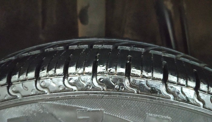 2016 Renault Kwid RXT 0.8, Petrol, Manual, 56,442 km, Right Rear Tyre Tread