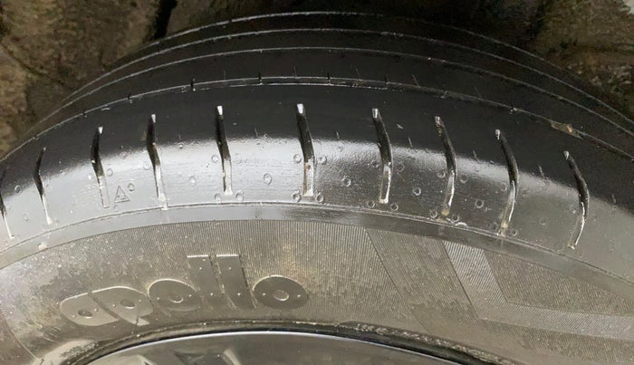 2023 Hyundai VENUE SX 1.2 KNIGHT EDITION, Petrol, Manual, 36,982 km, Left Rear Tyre Tread