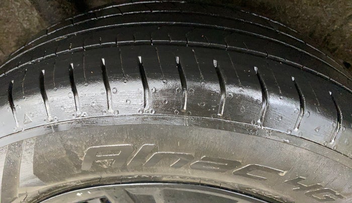 2023 Hyundai VENUE SX 1.2 KNIGHT EDITION, Petrol, Manual, 36,982 km, Right Rear Tyre Tread