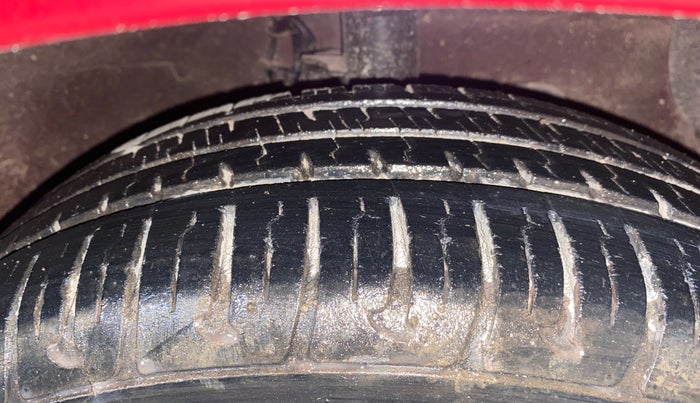 2016 Hyundai Grand i10 MAGNA 1.2 KAPPA VTVT, Petrol, Manual, 17,154 km, Right Front Tyre Tread