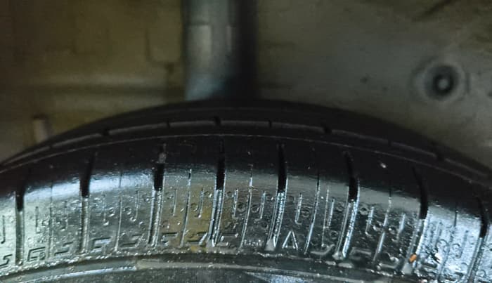 2015 Maruti Celerio VXI CNG, CNG, Manual, 1,29,816 km, Right Rear Tyre Tread