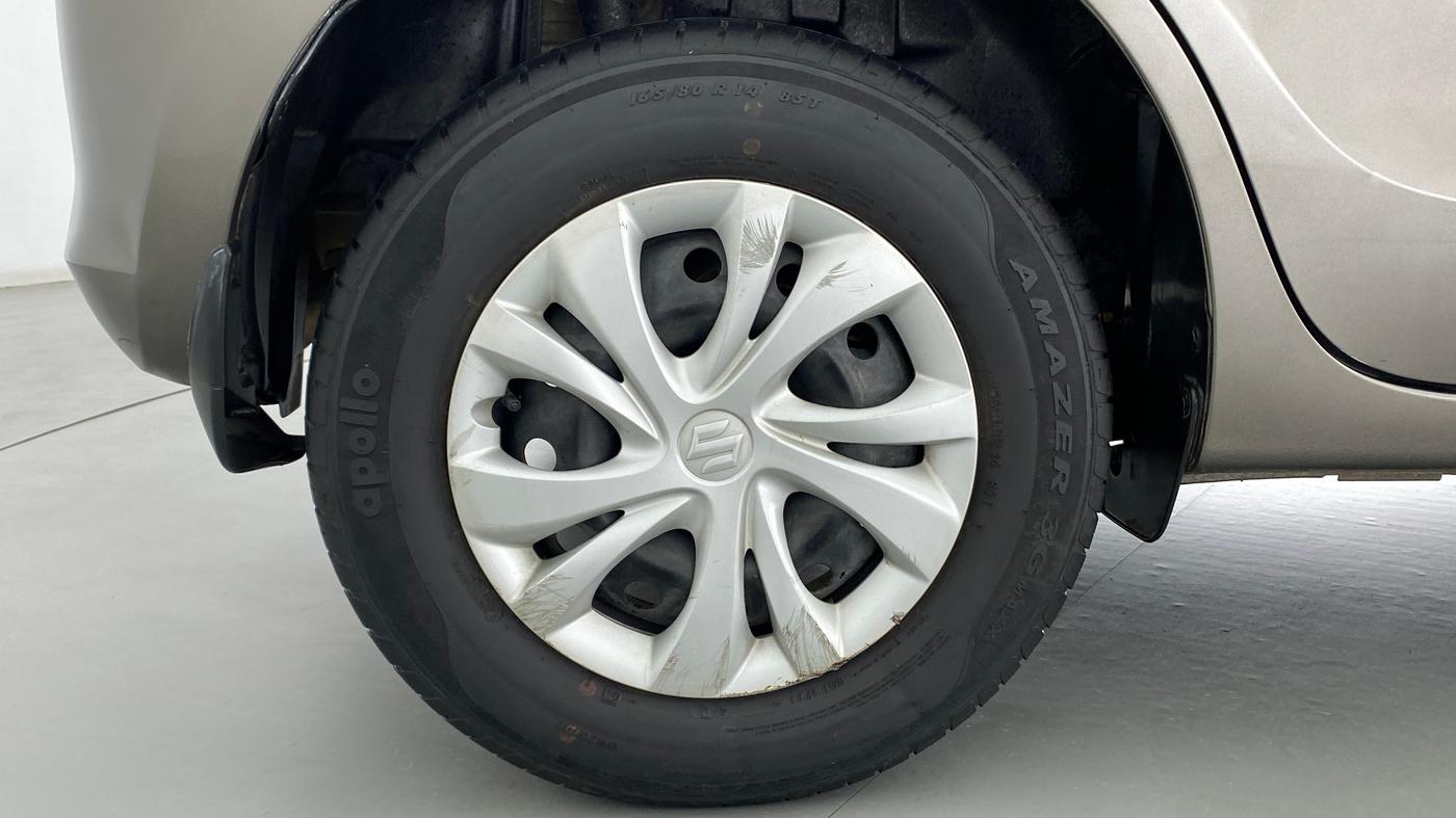 2019 Maruti Swift VXI D, Petrol, Manual, 28,615 km, Right Rear Wheel