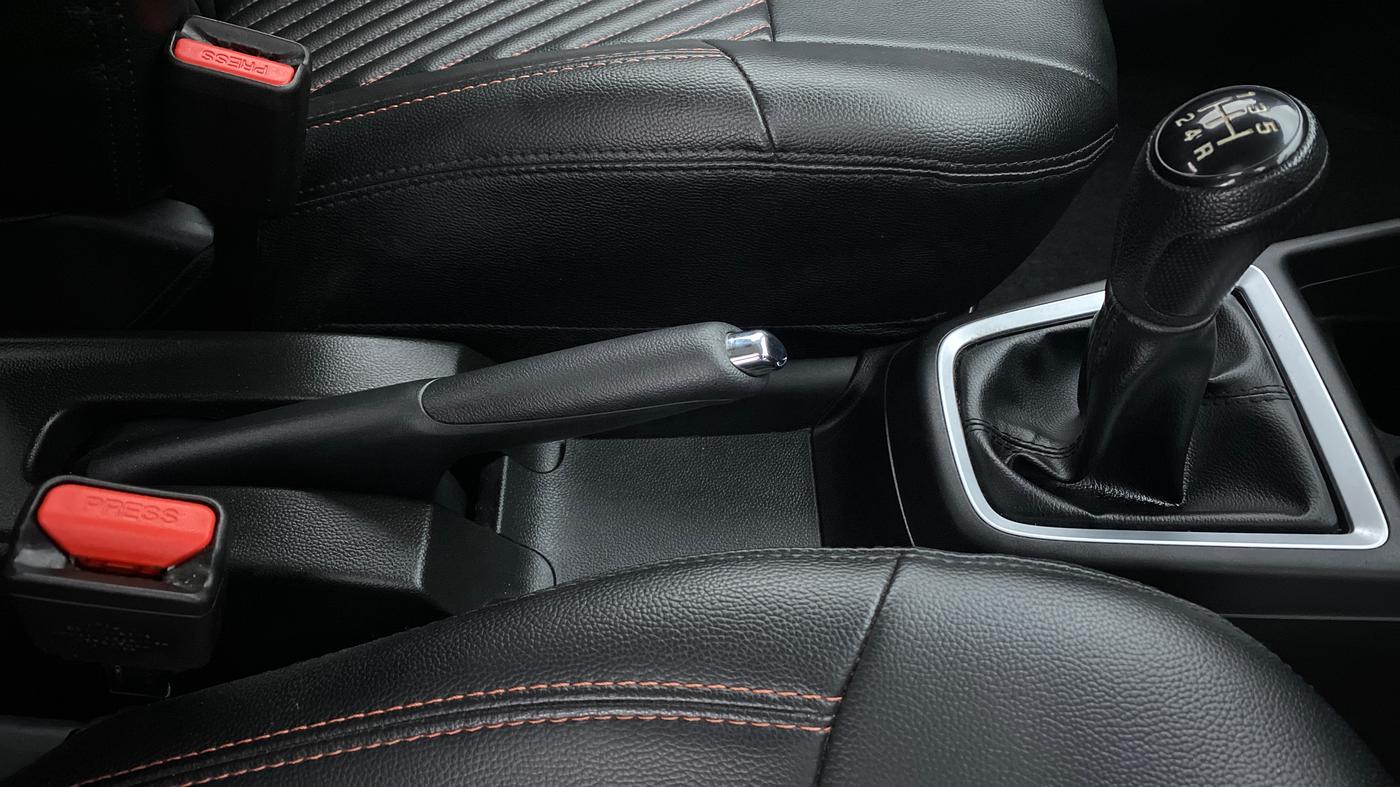 2019 Maruti Swift VXI D, Petrol, Manual, 28,615 km, Gear Lever