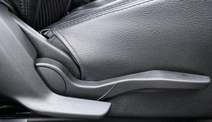 2019 Maruti Swift VXI D, Petrol, Manual, 28,615 km, Driver Side Adjustment Panel