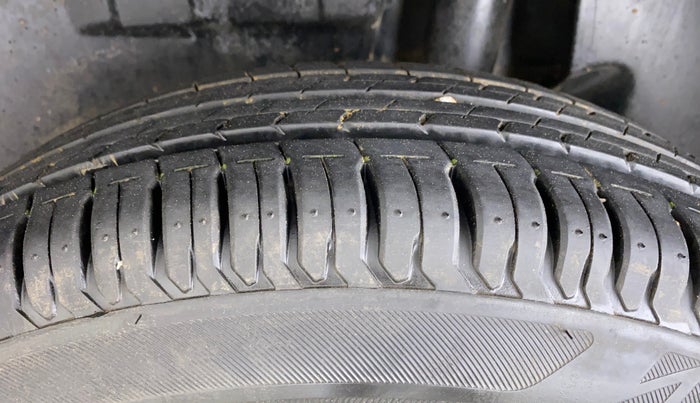 2018 Maruti Dzire ZDI PLUS AMT, Diesel, Automatic, 91,516 km, Left Rear Tyre Tread