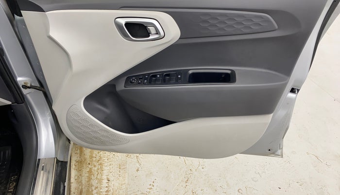 2020 Hyundai GRAND I10 NIOS SPORTZ 1.2 KAPPA VTVT, Petrol, Manual, 96,654 km, Driver Side Door Panels Control