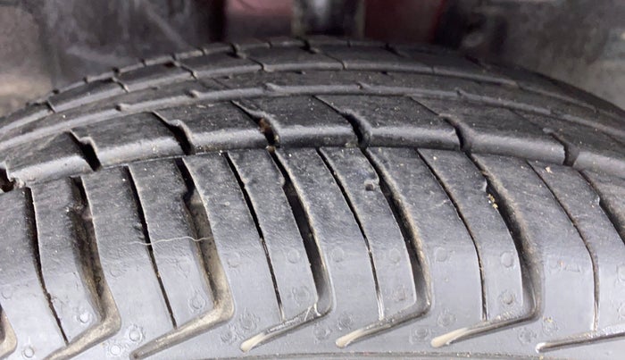 2018 Datsun Redi Go 1.0 S AT, Petrol, Automatic, 10,253 km, Right Front Tyre Tread