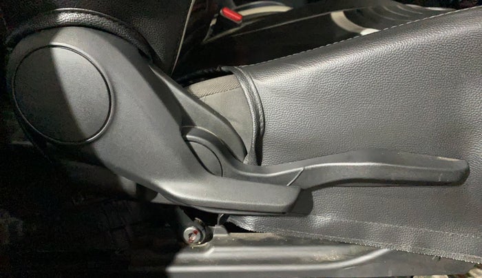 2020 Maruti Baleno ZETA PETROL 1.2, Petrol, Manual, 33,897 km, Driver Side Adjustment Panel