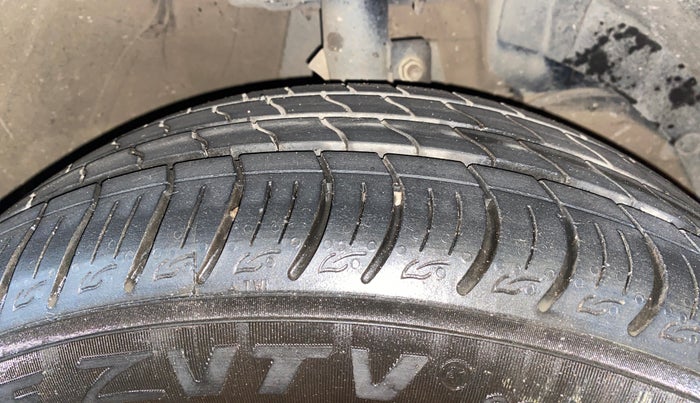 2020 Maruti Baleno ZETA PETROL 1.2, Petrol, Manual, 33,897 km, Right Front Tyre Tread