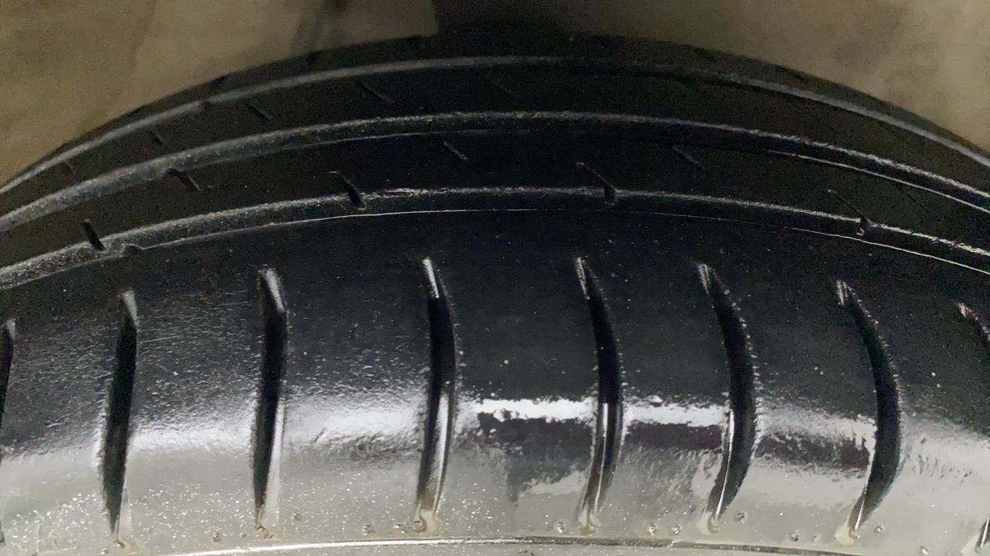 2012 Maruti Zen Estilo LXI, Petrol, Manual, 83,510 km, Right Front Tyre Tread
