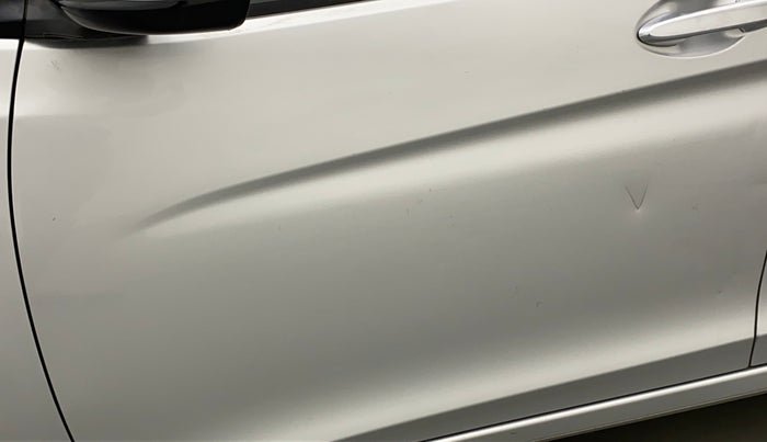 2015 Honda City 1.5L I-VTEC V MT, Petrol, Manual, 99,486 km, Front passenger door - Minor scratches