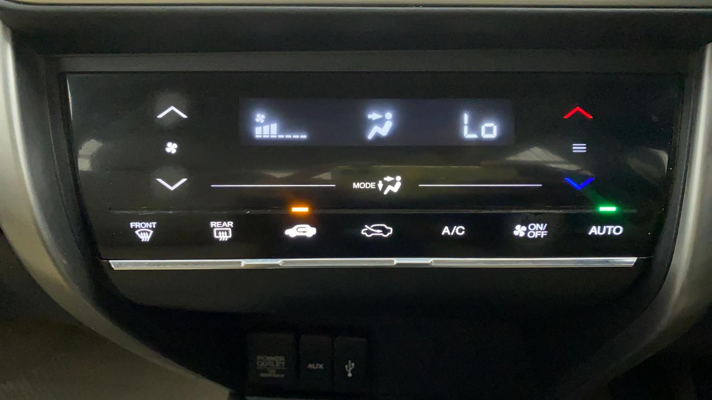 2015 Honda City 1.5L I-VTEC V MT, Petrol, Manual, 99,486 km, Automatic Climate Control