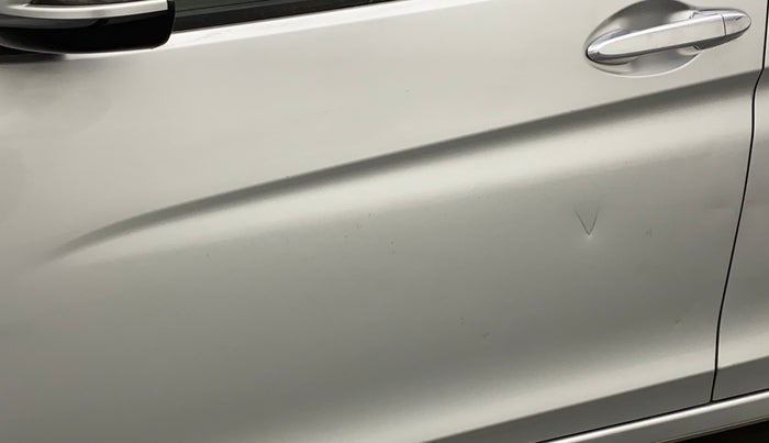 2015 Honda City 1.5L I-VTEC V MT, Petrol, Manual, 99,486 km, Front passenger door - Slightly dented