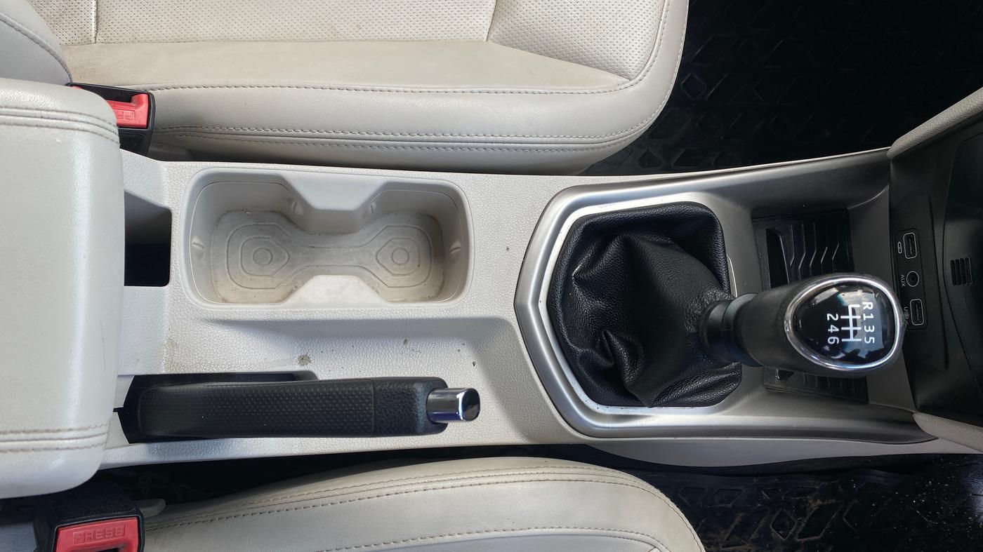 2019 Mahindra XUV300 W8 (O) 1.5 DIESEL, Diesel, Manual, 48,713 km, Gear Lever