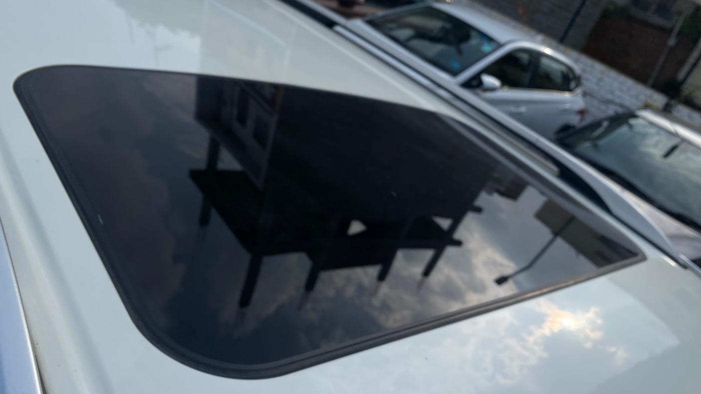 2019 Mahindra XUV300 W8 (O) 1.5 DIESEL, Diesel, Manual, 48,713 km, Moonroof/ Sunroof