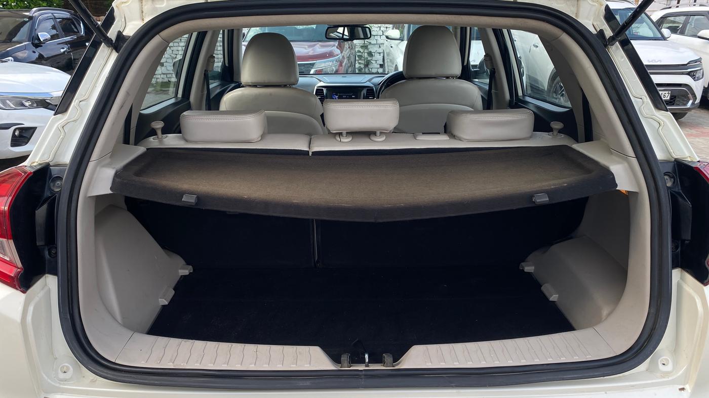 2019 Mahindra XUV300 W8 (O) 1.5 DIESEL, Diesel, Manual, 48,713 km, Boot Inside