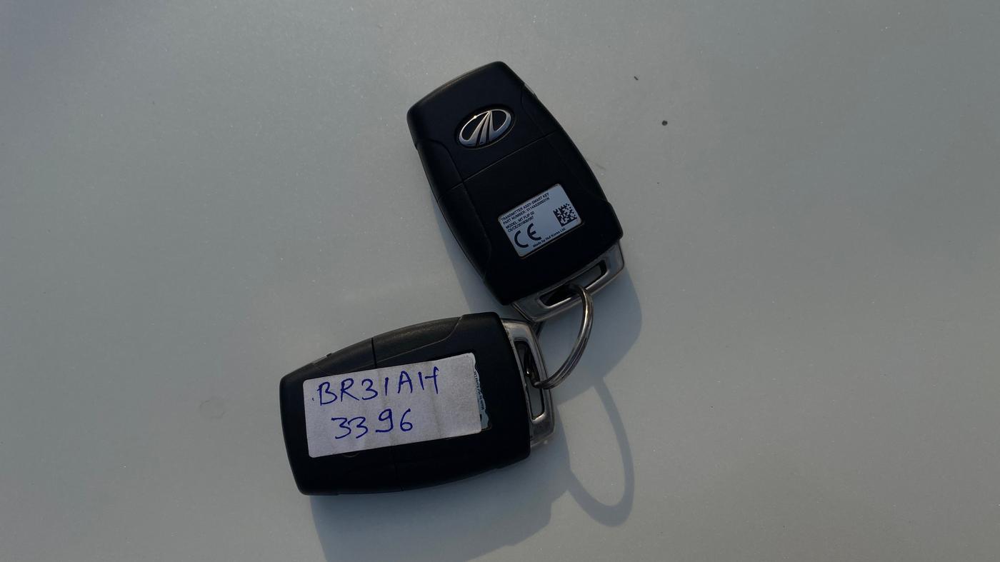 2019 Mahindra XUV300 W8 (O) 1.5 DIESEL, Diesel, Manual, 48,713 km, Key Close Up