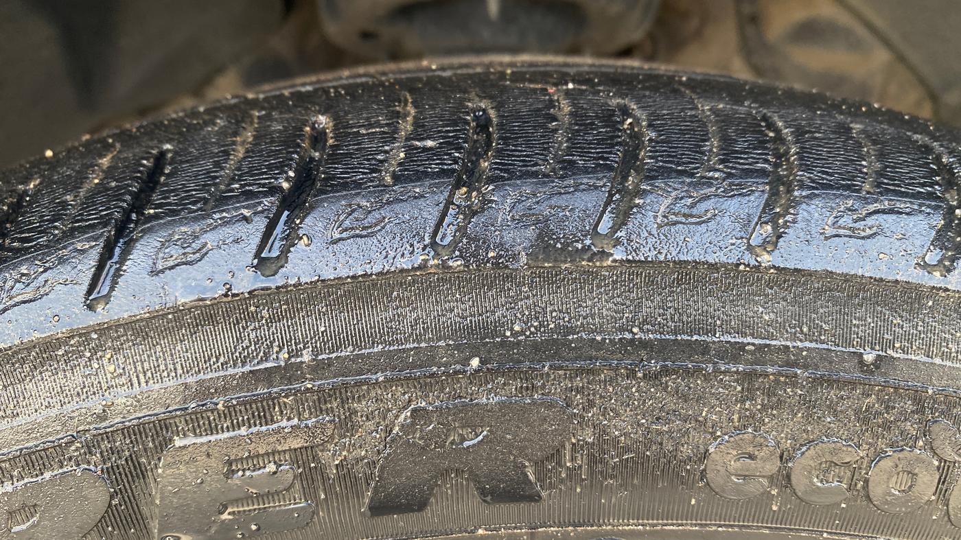 2019 Mahindra XUV300 W8 (O) 1.5 DIESEL, Diesel, Manual, 48,713 km, Right Front Tyre Tread