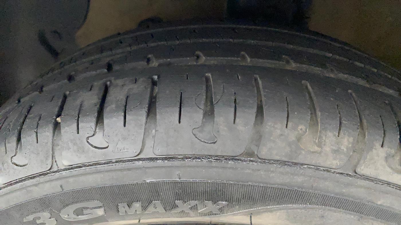 2018 Hyundai Grand i10 ASTA 1.2 KAPPA VTVT, Petrol, Manual, 38,564 km, Left Front Tyre Tread