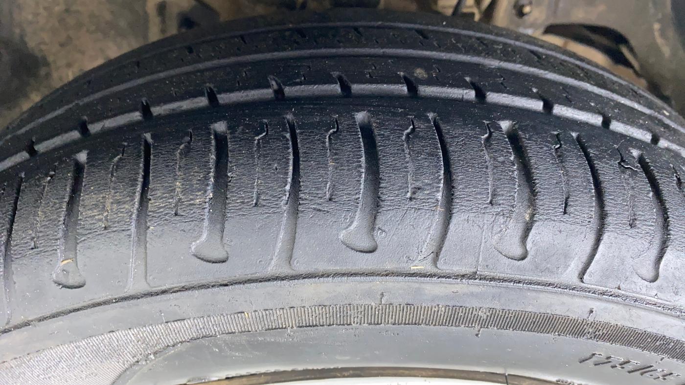 2019 Tata Tiago XZ 1.2 REVOTRON, Petrol, Manual, 28,446 km, Right Front Tyre Tread