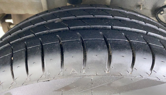 2019 Tata Tiago XZ 1.2 REVOTRON, Petrol, Manual, 28,446 km, Right Rear Tyre Tread