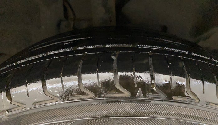 2019 Ford Ecosport TITANIUM 1.5L DIESEL, Diesel, Manual, 73,588 km, Right Front Tyre Tread