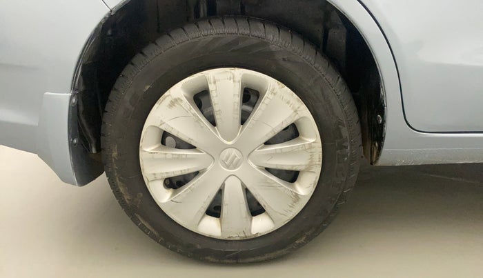 2016 Maruti Ertiga VDI SHVS, Diesel, Manual, 68,384 km, Right Rear Wheel