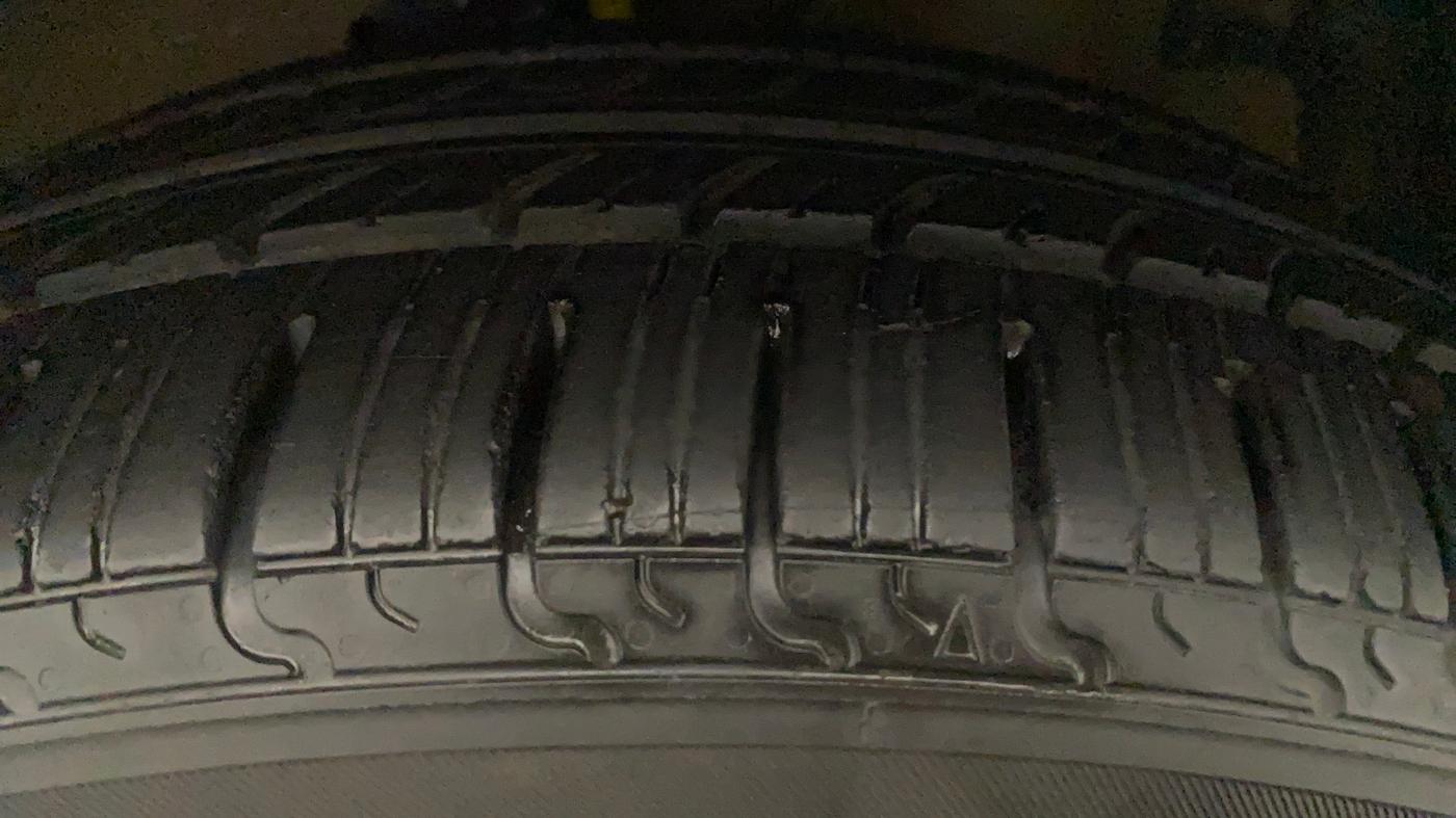 2016 Maruti Ertiga VDI SHVS, Diesel, Manual, 68,384 km, Right Front Tyre Tread