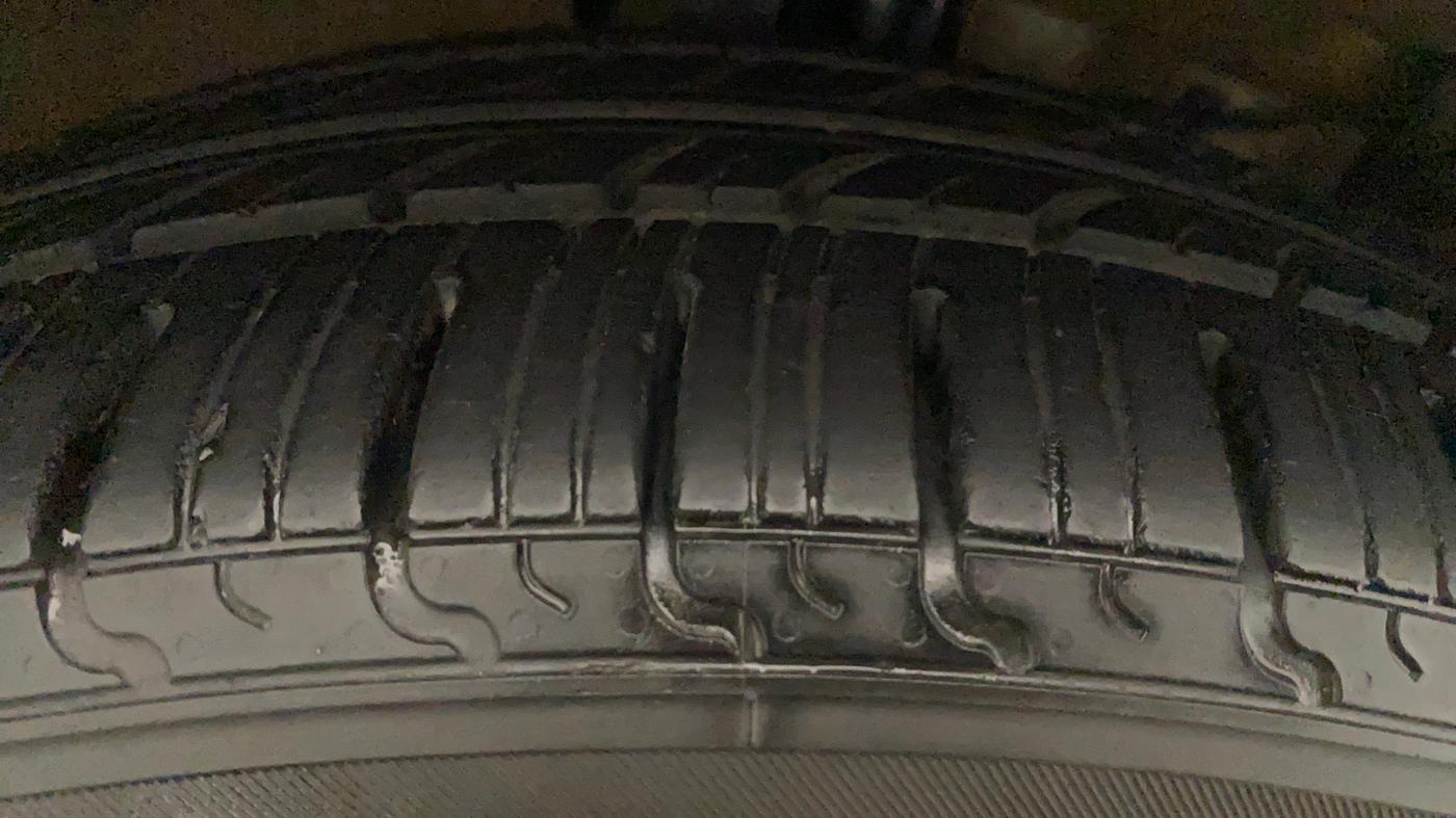 2016 Maruti Ertiga VDI SHVS, Diesel, Manual, 68,384 km, Right Rear Tyre Tread