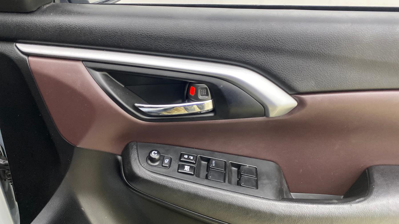 2025 Maruti Grand Vitara DELTA SMART HYBRID, Petrol, Manual, 9,324 km, Driver Side Door Panels Control