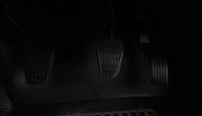 2018 Tata NEXON XM PETROL, Petrol, Manual, 45,541 km, Pedals