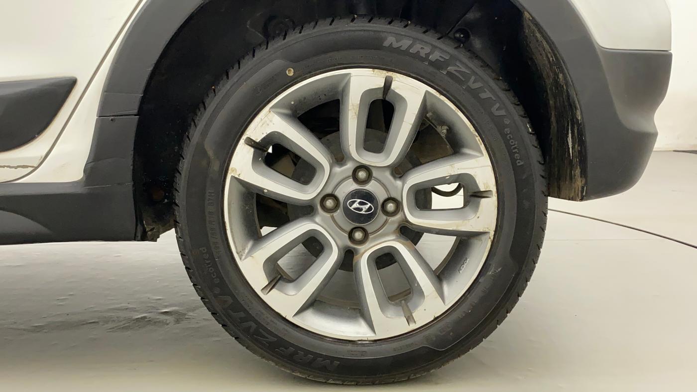 2015 Hyundai i20 Active 1.2 SX, Petrol, Manual, 51,182 km, Left Rear Wheel