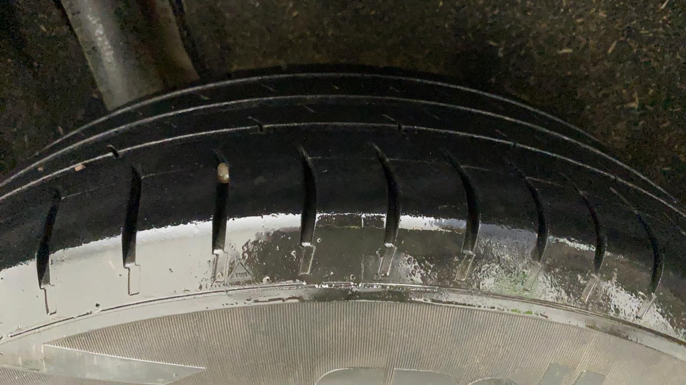 2019 Maruti Vitara Brezza ZDI, Diesel, Manual, 1,02,984 km, Right Rear Tyre Tread