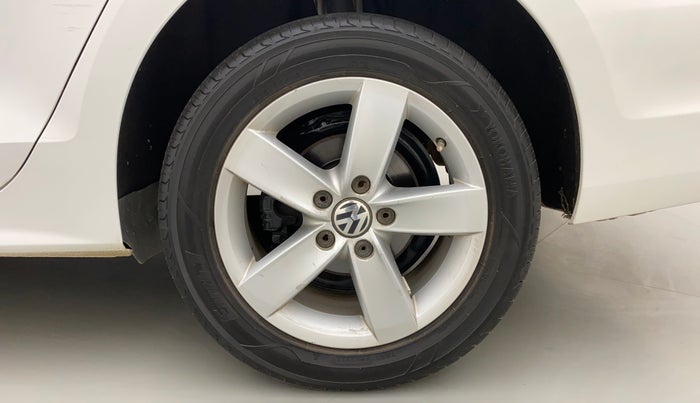 2013 Volkswagen Jetta COMFORTLINE TSI, Petrol, Manual, 1,09,357 km, Left Rear Wheel