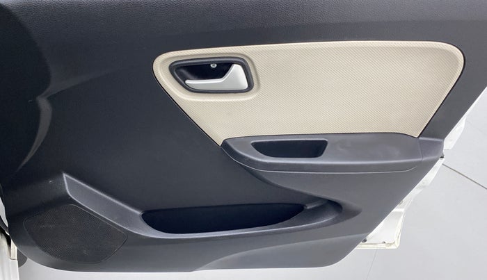 2019 Maruti Alto VXI, CNG, Manual, 30,561 km, Driver Side Door Panels Control