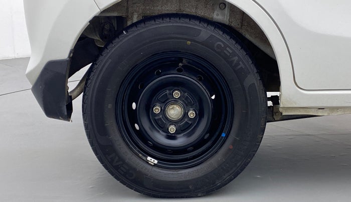 2019 Maruti Alto VXI, CNG, Manual, 30,561 km, Right Rear Wheel