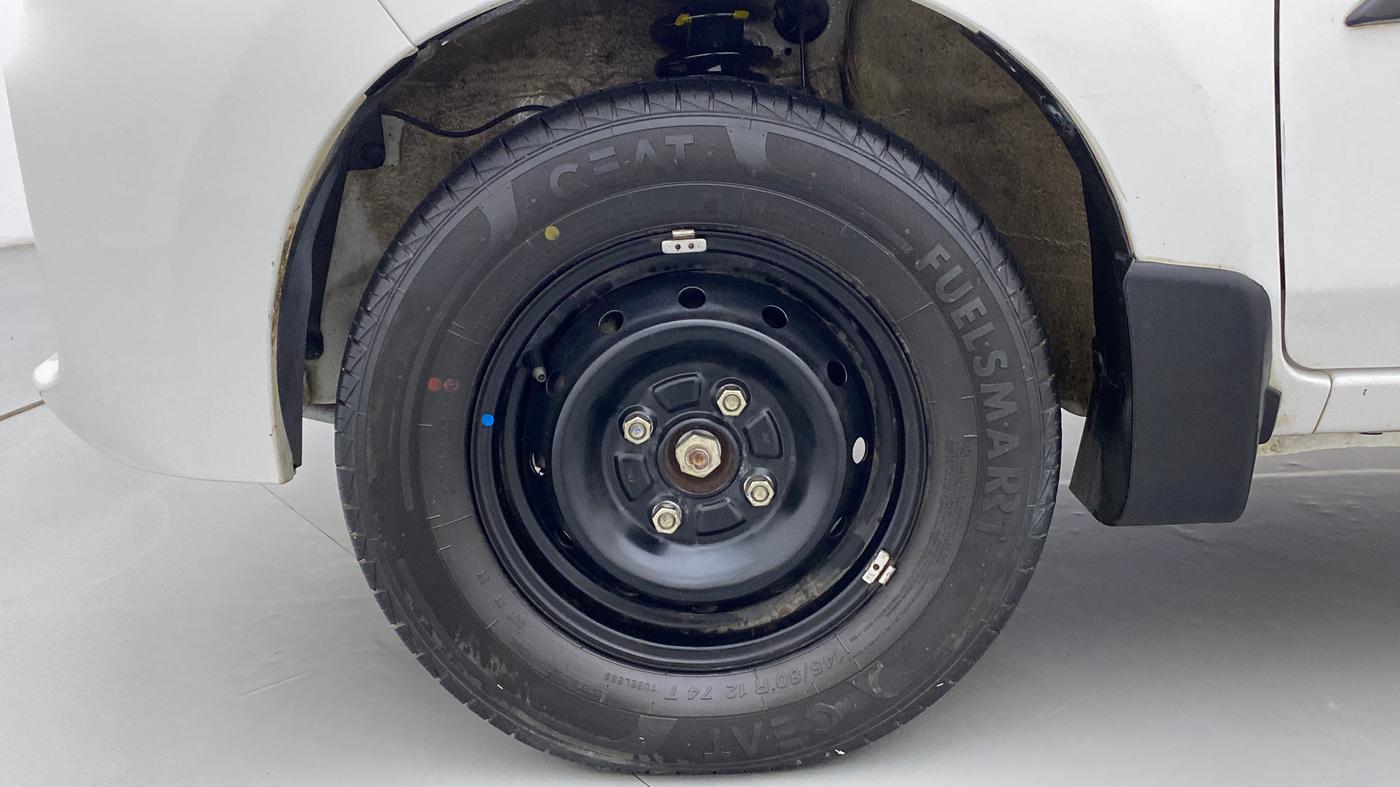 2019 Maruti Alto VXI, CNG, Manual, 30,561 km, Left Front Wheel