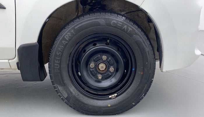 2019 Maruti Alto VXI, CNG, Manual, 30,561 km, Right Front Wheel