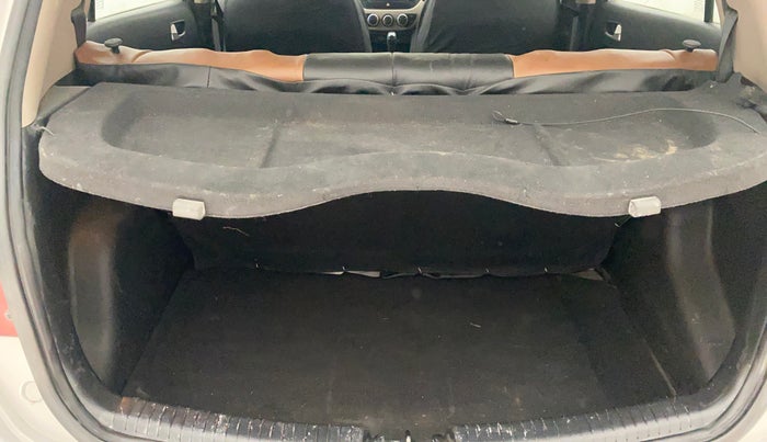 2015 Hyundai Grand i10 ASTA AT 1.2 KAPPA VTVT, Petrol, Automatic, 1,10,957 km, Boot Inside