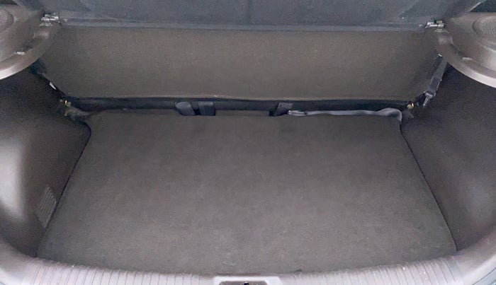 2010 Hyundai Santro Xing GLS, Petrol, Manual, 92,721 km, Boot Inside