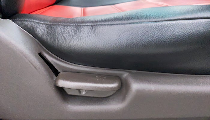2010 Hyundai Santro Xing GLS, Petrol, Manual, 92,721 km, Driver Side Adjustment Panel