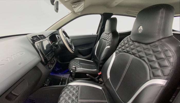 2020 Renault Kwid 1.0 RXT Opt, Petrol, Manual, 13,962 km, Right Side Front Door Cabin