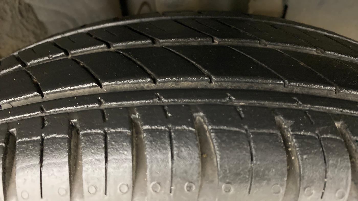 2020 Renault Kwid 1.0 RXT Opt, Petrol, Manual, 13,962 km, Right Front Tyre Tread