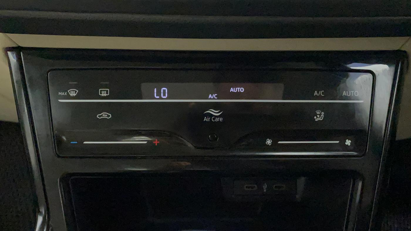 2023 Volkswagen VIRTUS HIGHLINE TSI 1.0 AT, Petrol, Automatic, 10,846 km, Automatic Climate Control